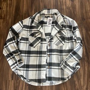 NWT Love Tree plaid shacket